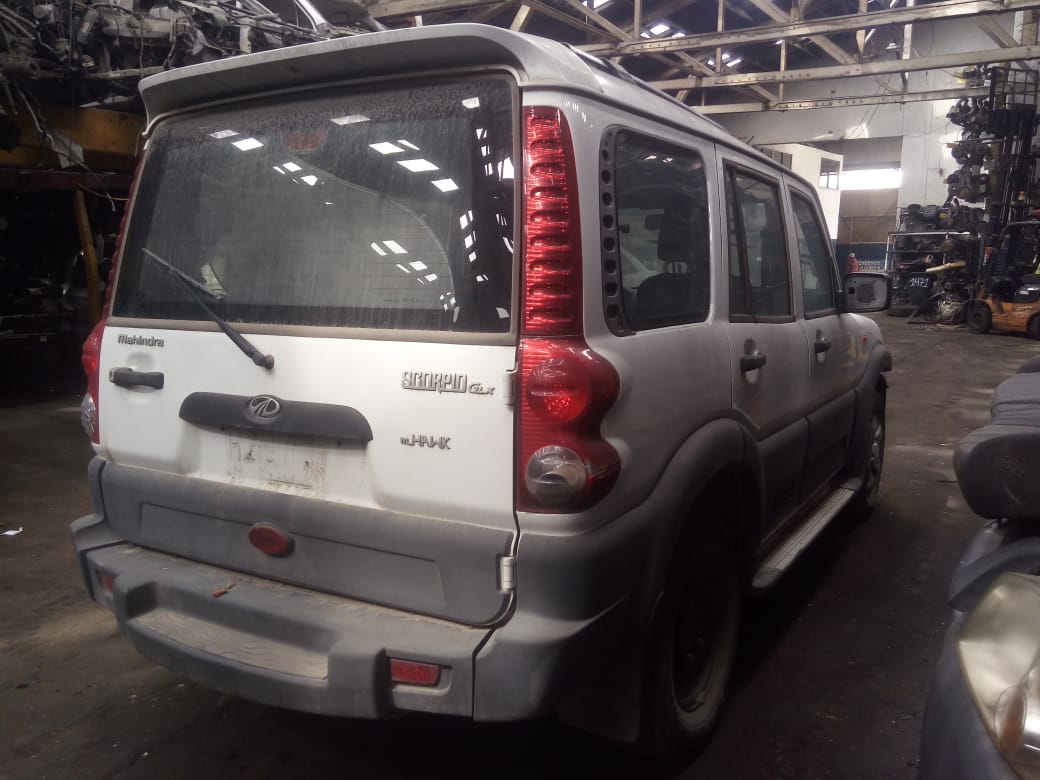 CAJA DE CAMBIOS Mahindra SCORPIO 2016  USADA EN DESARME